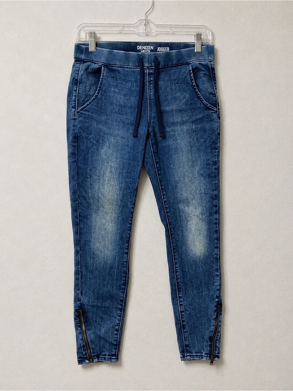 Denizen from Levi's Ankle Zip Knit Denim Joggers Medium Wash - Size 3 / W26